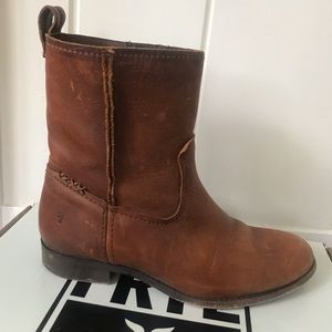 Frye Cara Leather Ankle Boots